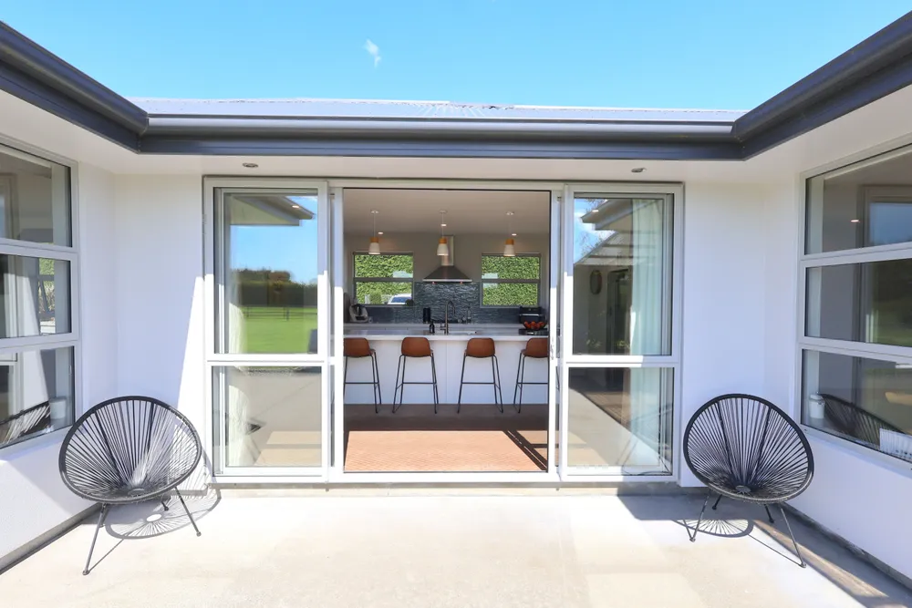 Photos of 225A Pomona Road East