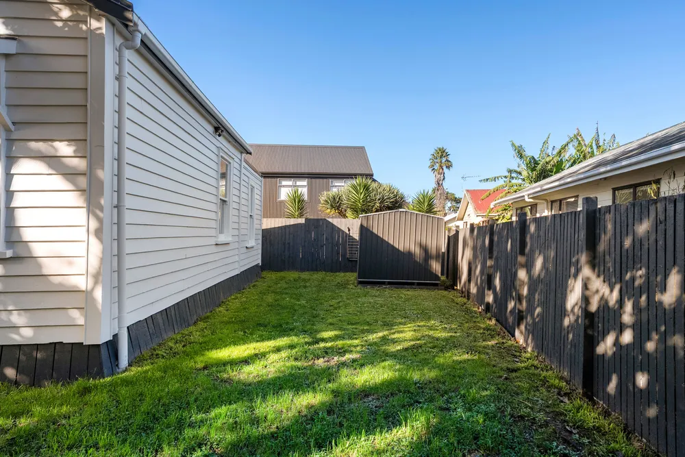 Photos of 178A Rosebank Road