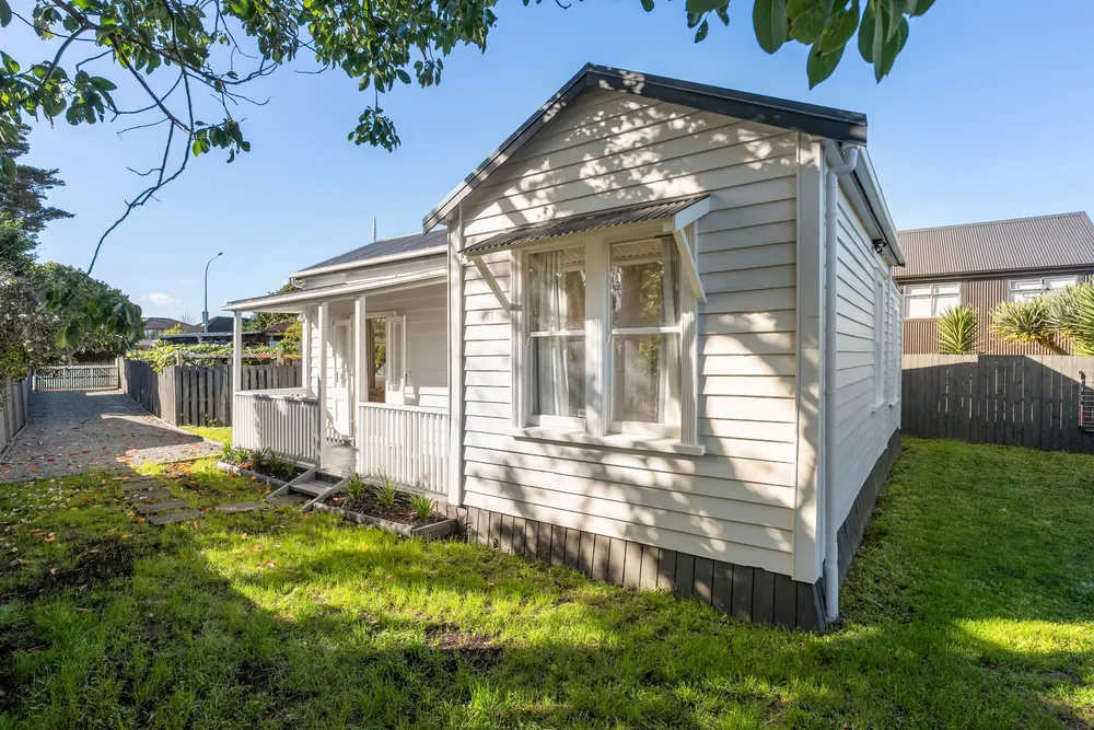 Photos of 178A Rosebank Road