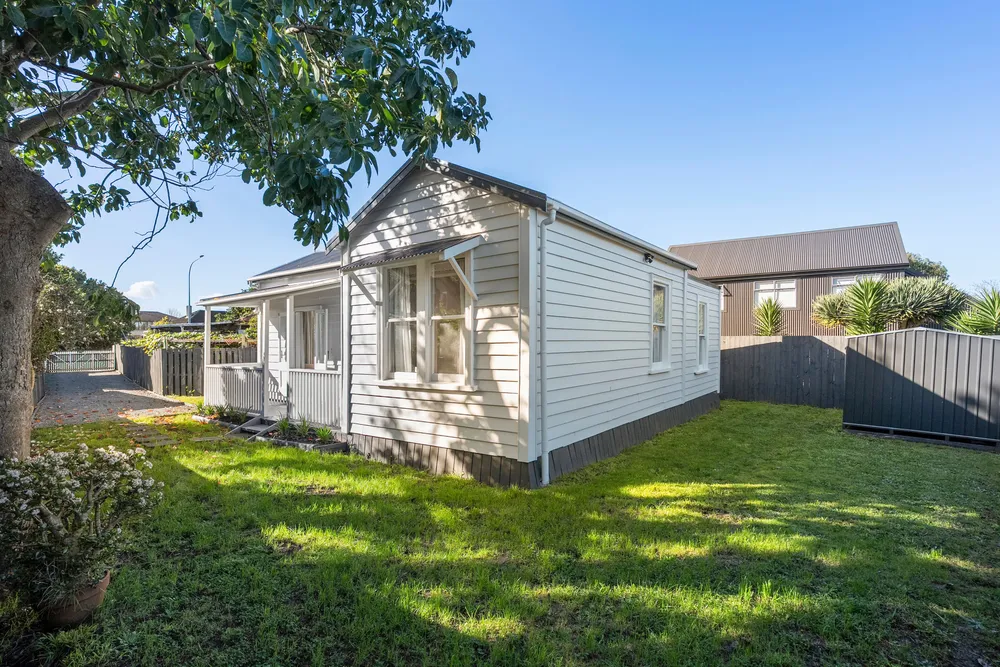 Photos of 178A Rosebank Road