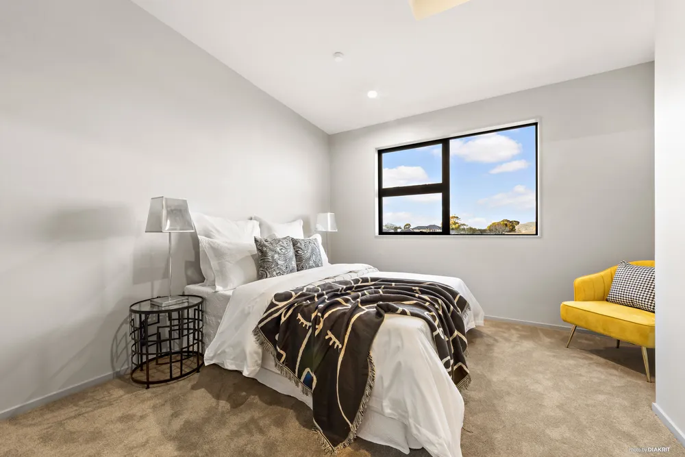 Photos of 33 Williamson Avenue