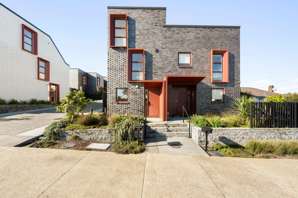 Photos of 61B Freeland Avenue