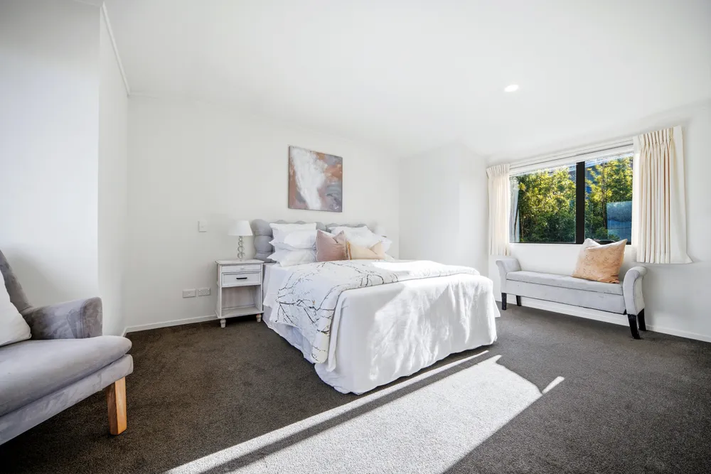 Photos of 2/172 Chivalry Road