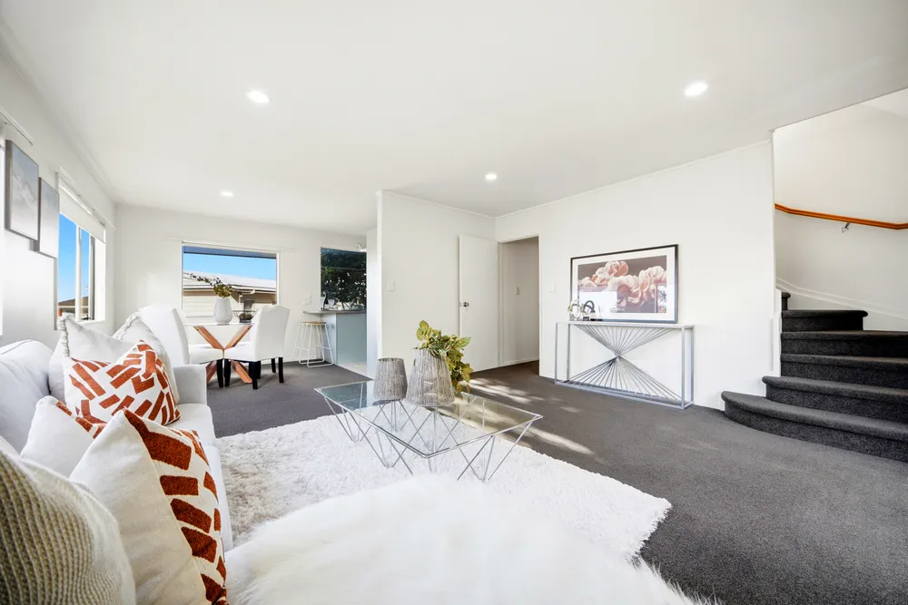 Photos of 2/172 Chivalry Road