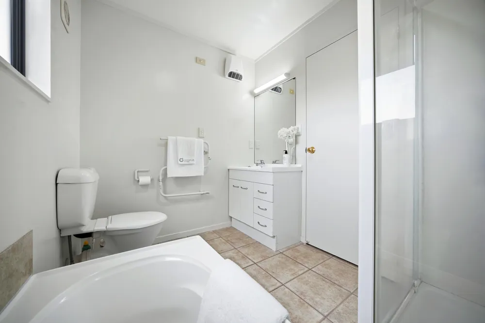 Photos of 2/172 Chivalry Road