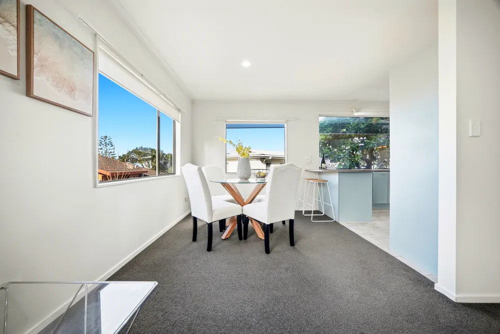 Photos of 2/172 Chivalry Road