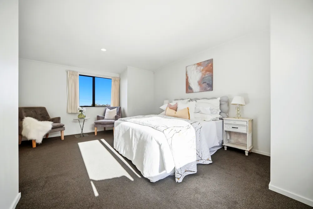 Photos of 2/172 Chivalry Road