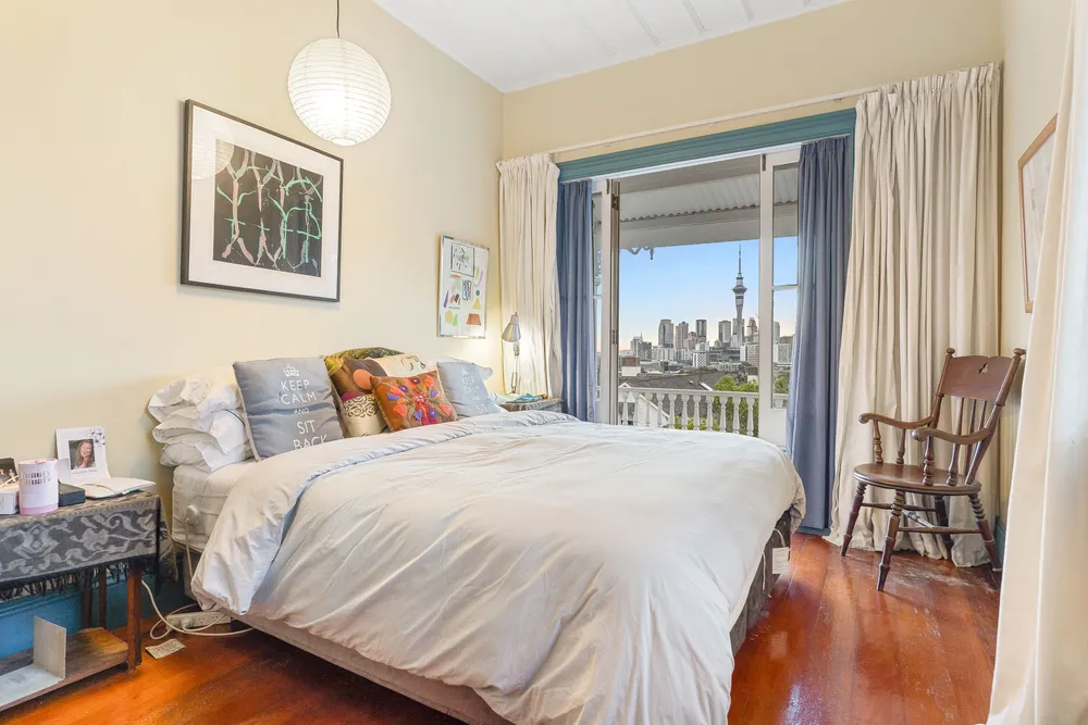 Photos of 8 Paget Street