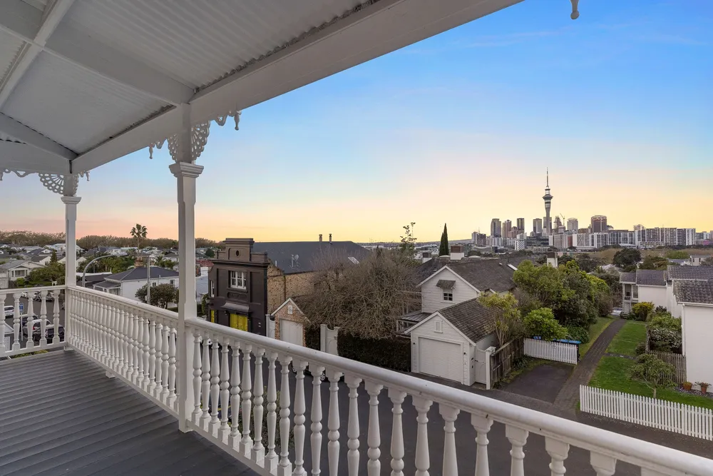 Photos of 8 Paget Street