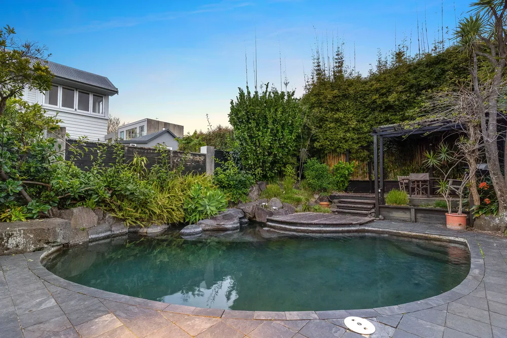 Photos of 8 Paget Street