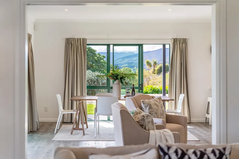 Photos of 75E Paremata Haywards Road
