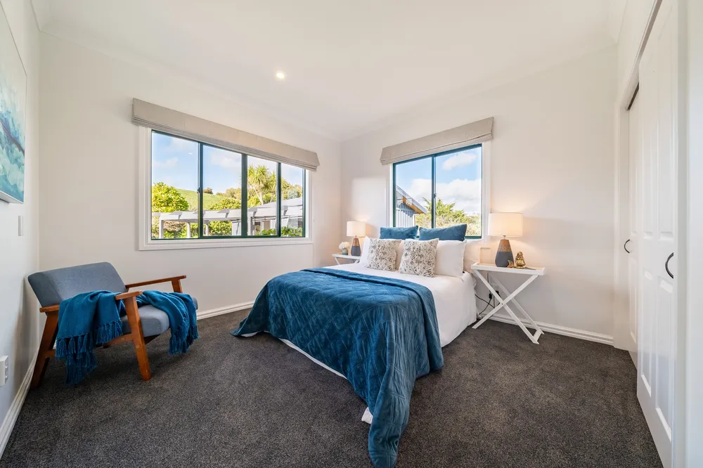 Photos of 75E Paremata Haywards Road