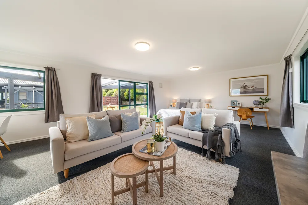 Photos of 75E Paremata Haywards Road