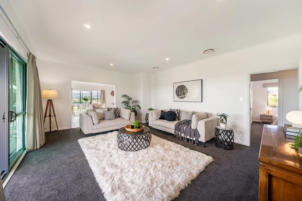 Photos of 75E Paremata Haywards Road