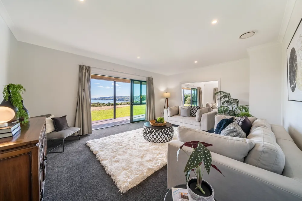 Photos of 75E Paremata Haywards Road