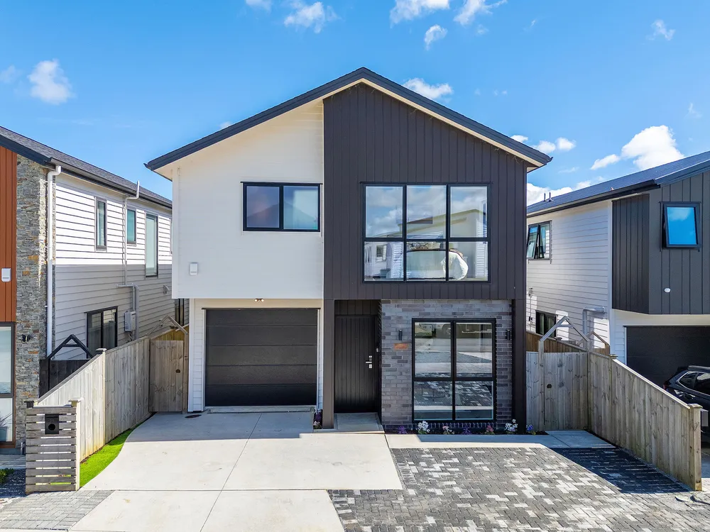 Photos of 31 Ascent Street
