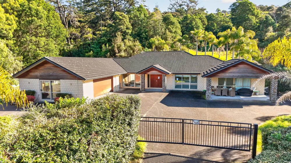 Photos of 12 Stevensons Crescent
