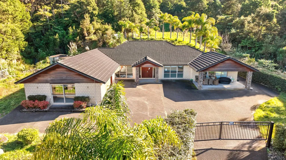 Photos of 12 Stevensons Crescent