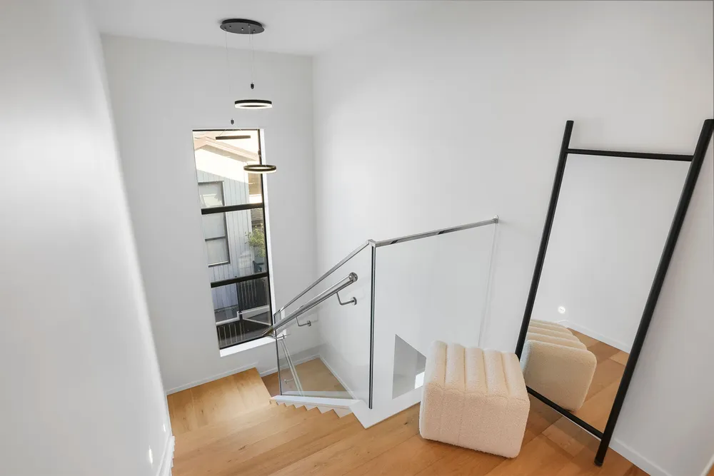 Photos of 34e Athens Road