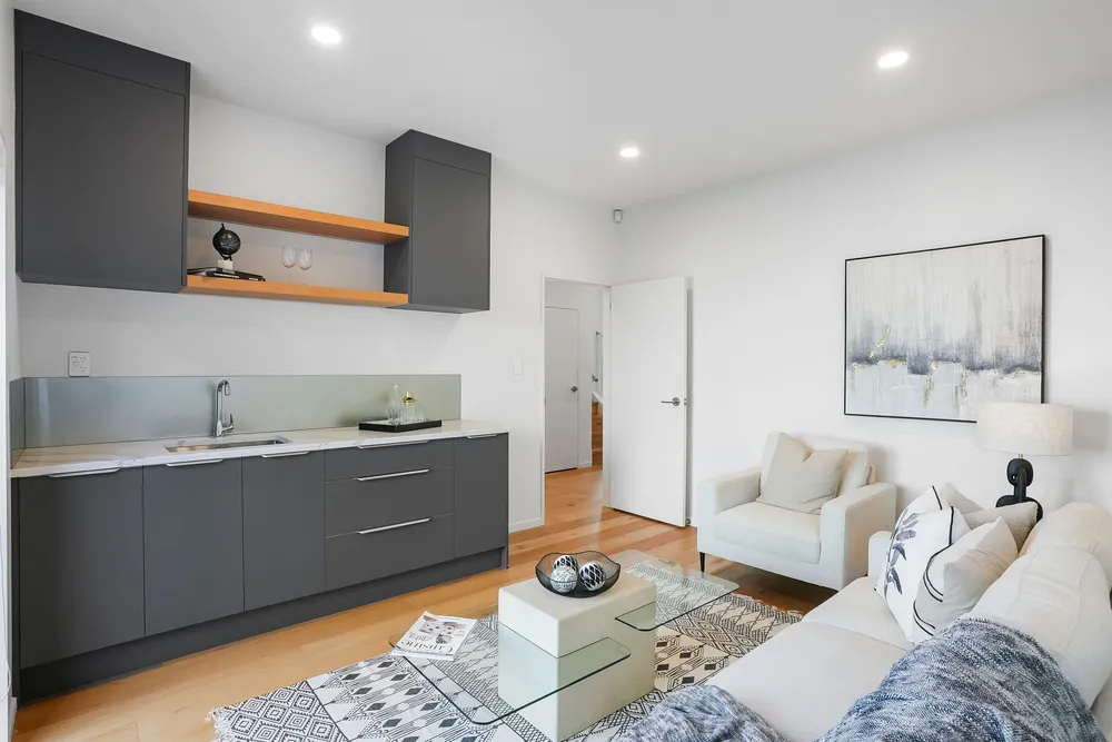 Photos of 34e Athens Road