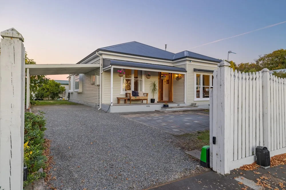 Photos of 82 Tilford Street