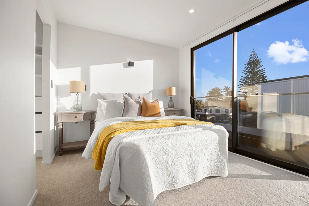 Photos of 387D Ellerslie-Panmure Highway