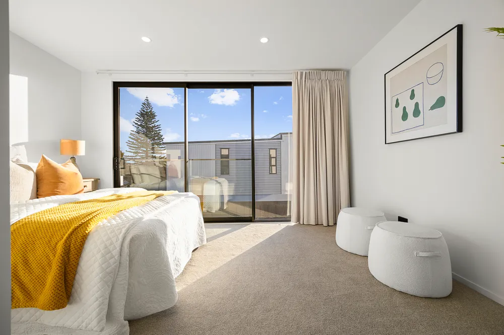 Photos of 387D Ellerslie-Panmure Highway