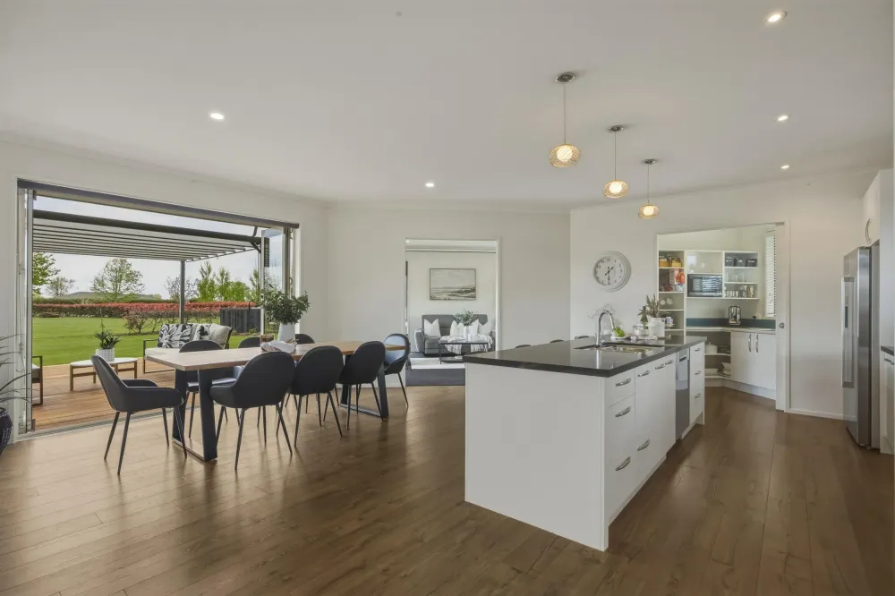 Photos of 95A Limmer Road