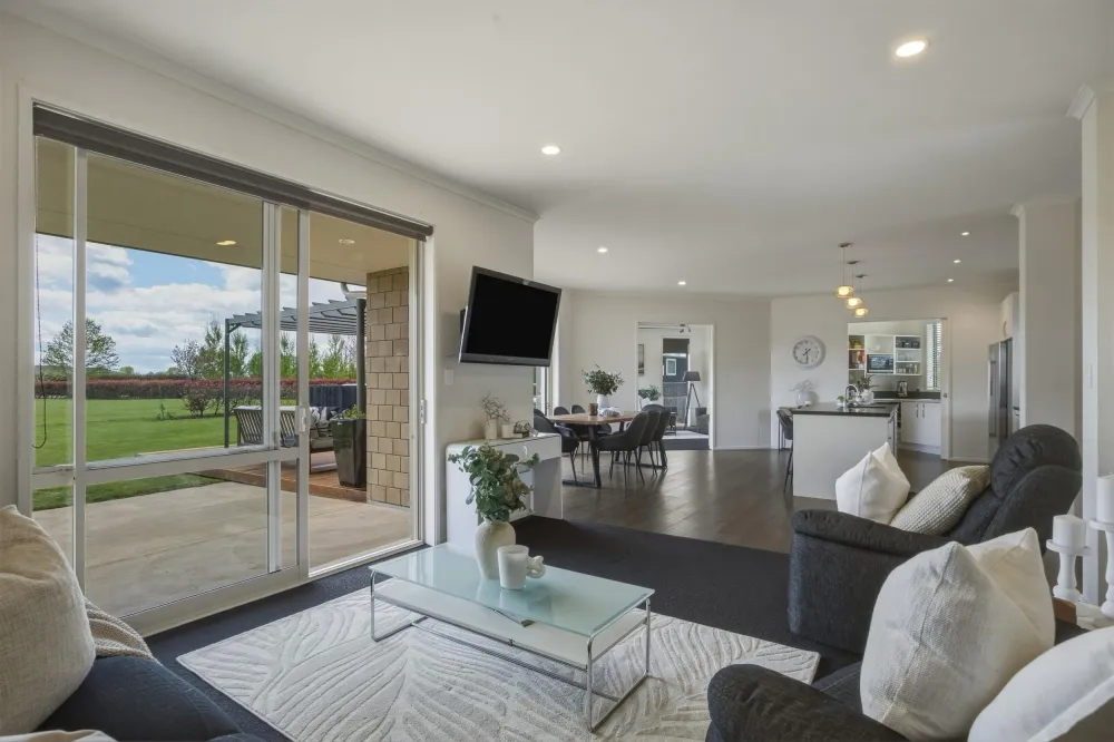 Photos of 95A Limmer Road