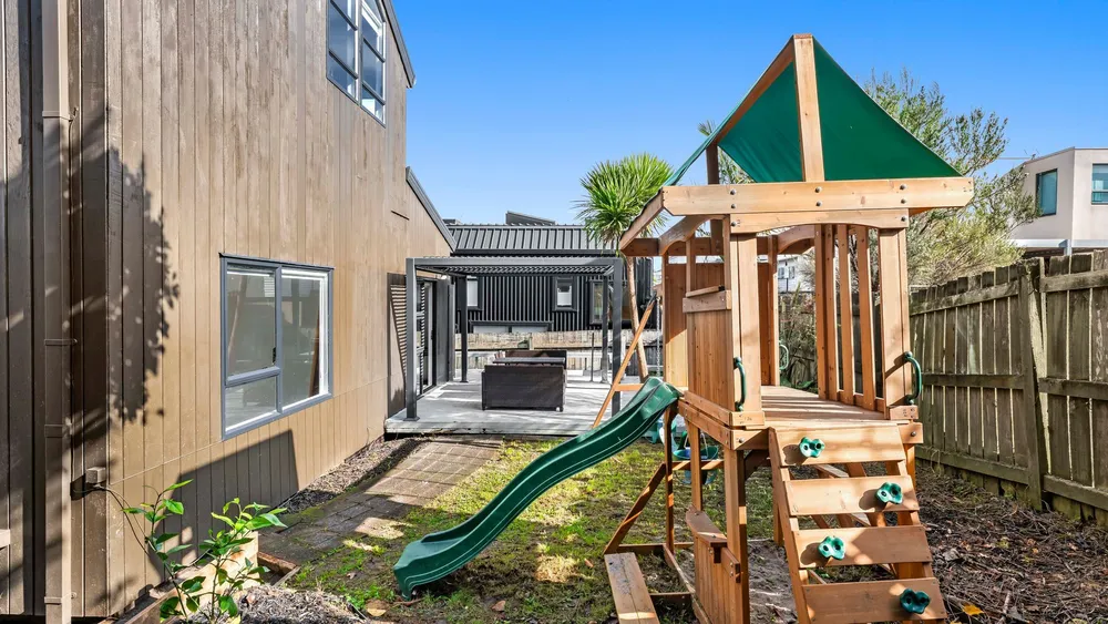 Photos of 29A Koraha Street
