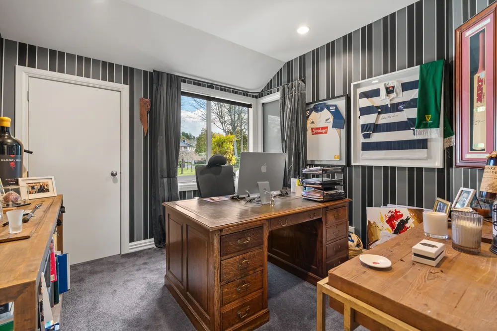 Photos of 6 River Oaks Drive