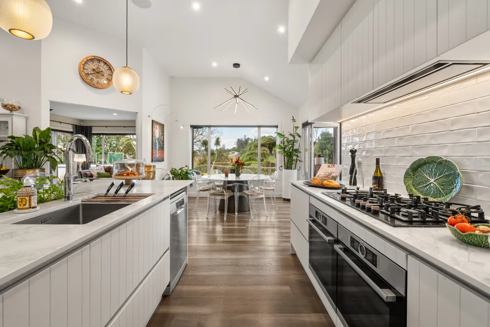 Photos of 6 River Oaks Drive