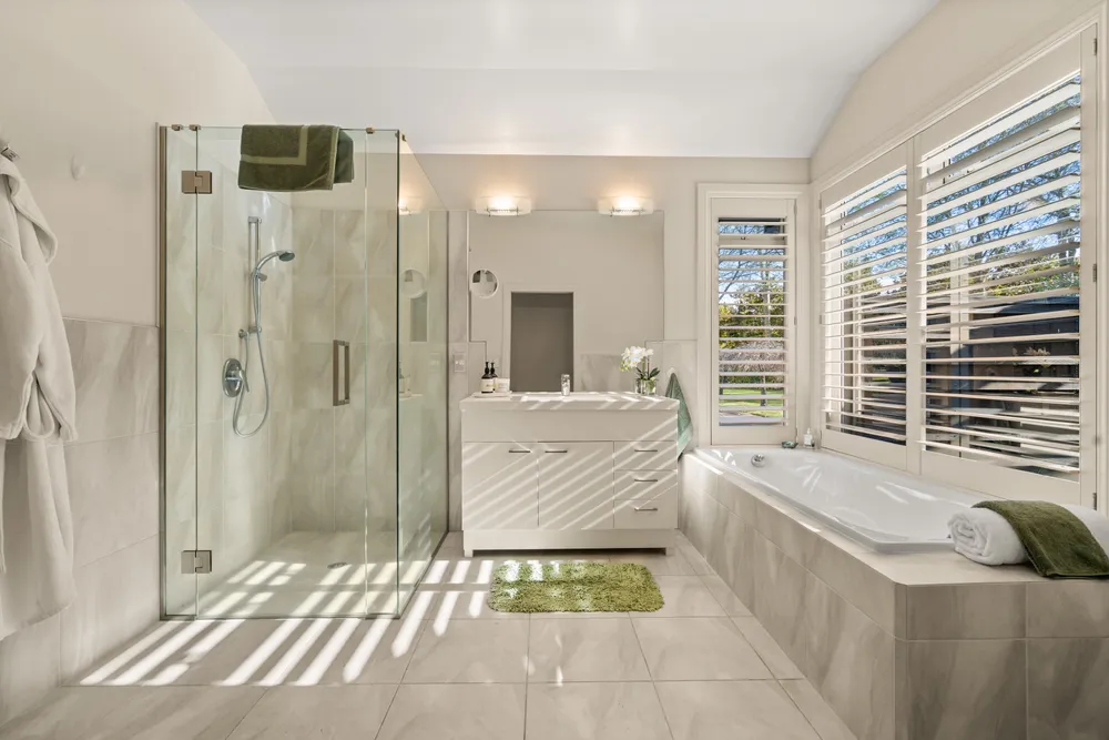 Photos of 6 River Oaks Drive