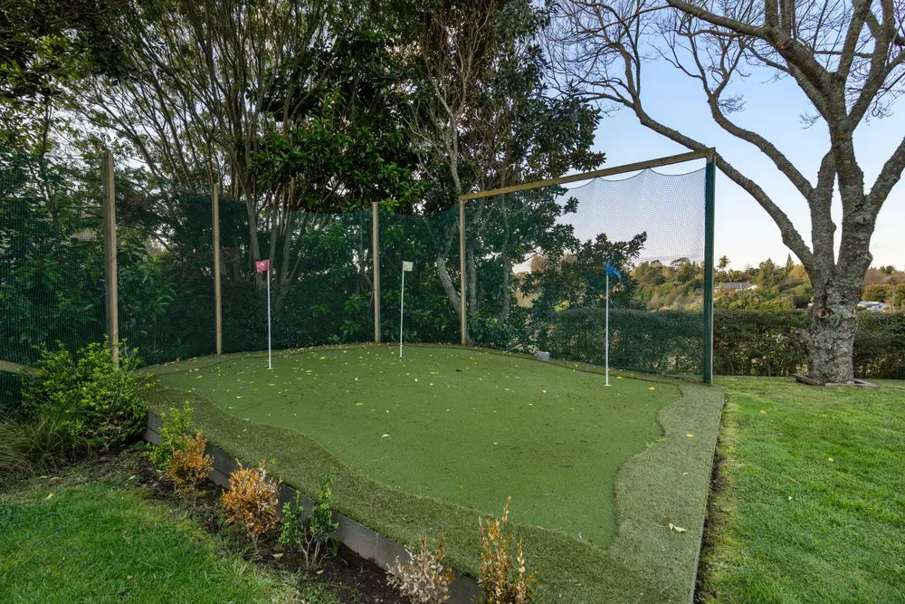 Photos of 6 River Oaks Drive