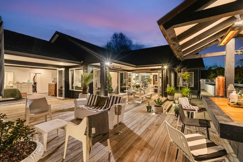 Photos of 6 River Oaks Drive