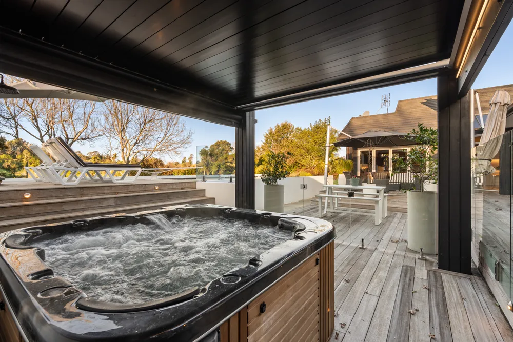 Photos of 6 River Oaks Drive