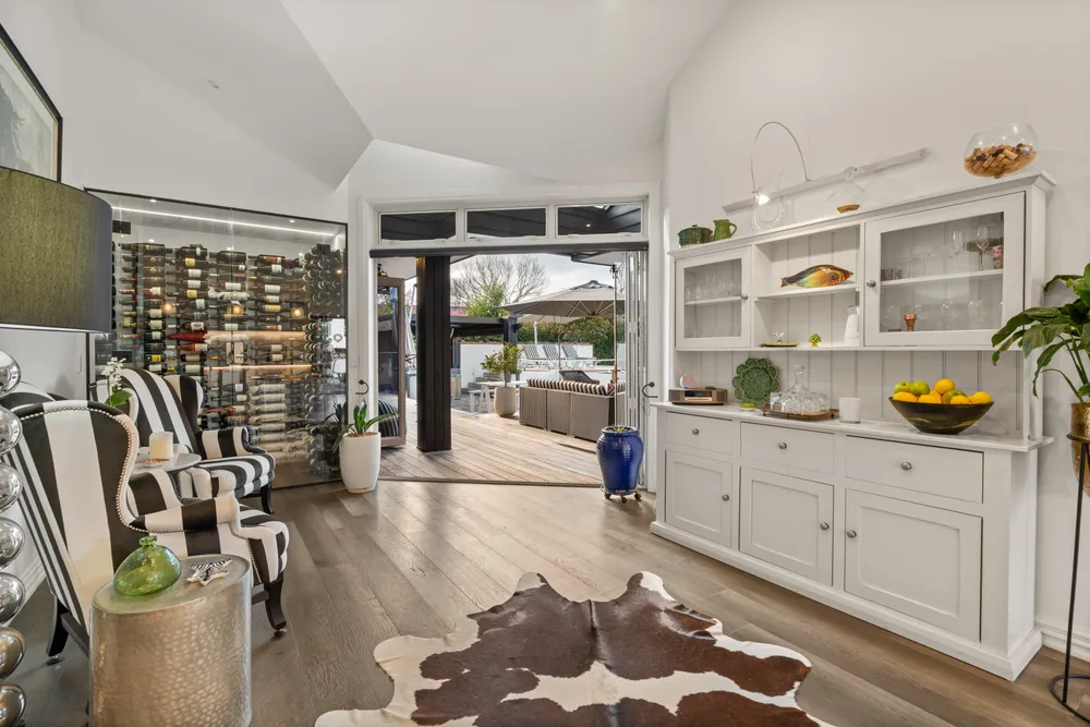 Photos of 6 River Oaks Drive