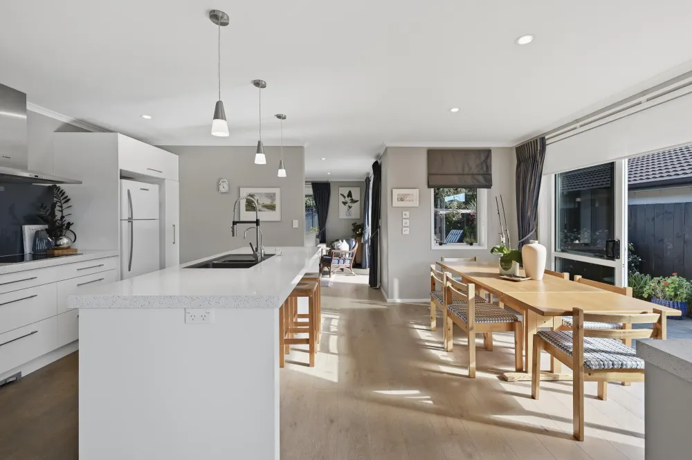 Photos of 15 Hansard Place