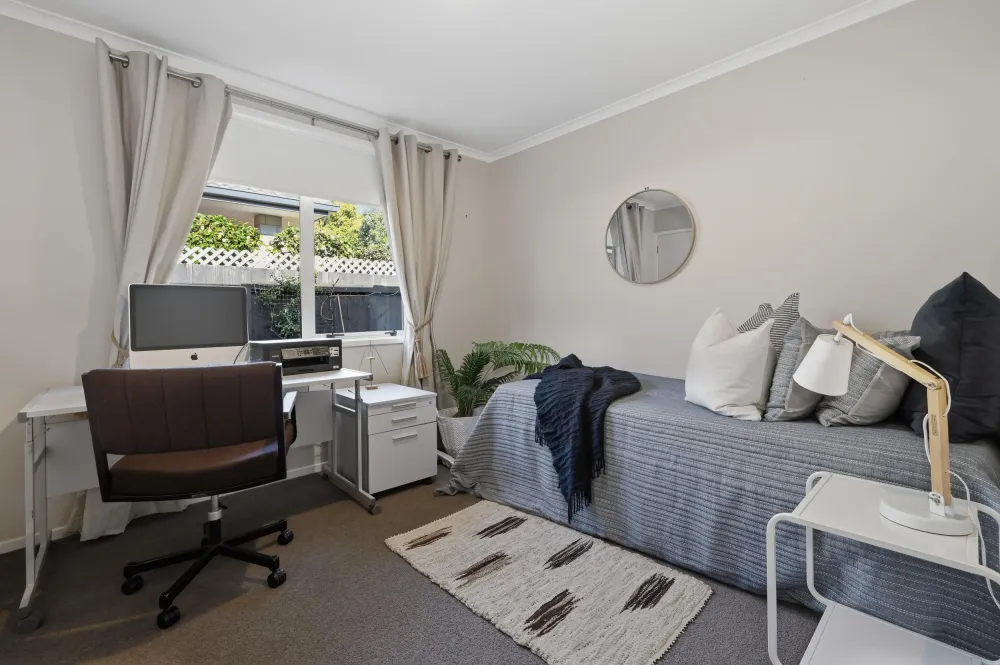 Photos of 15 Hansard Place