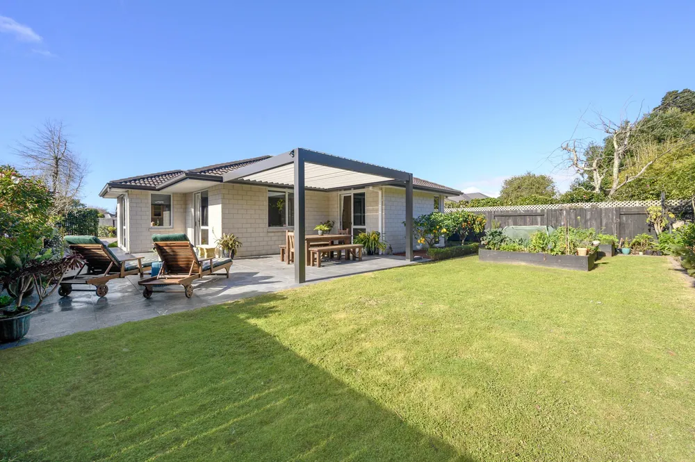 Photos of 15 Hansard Place