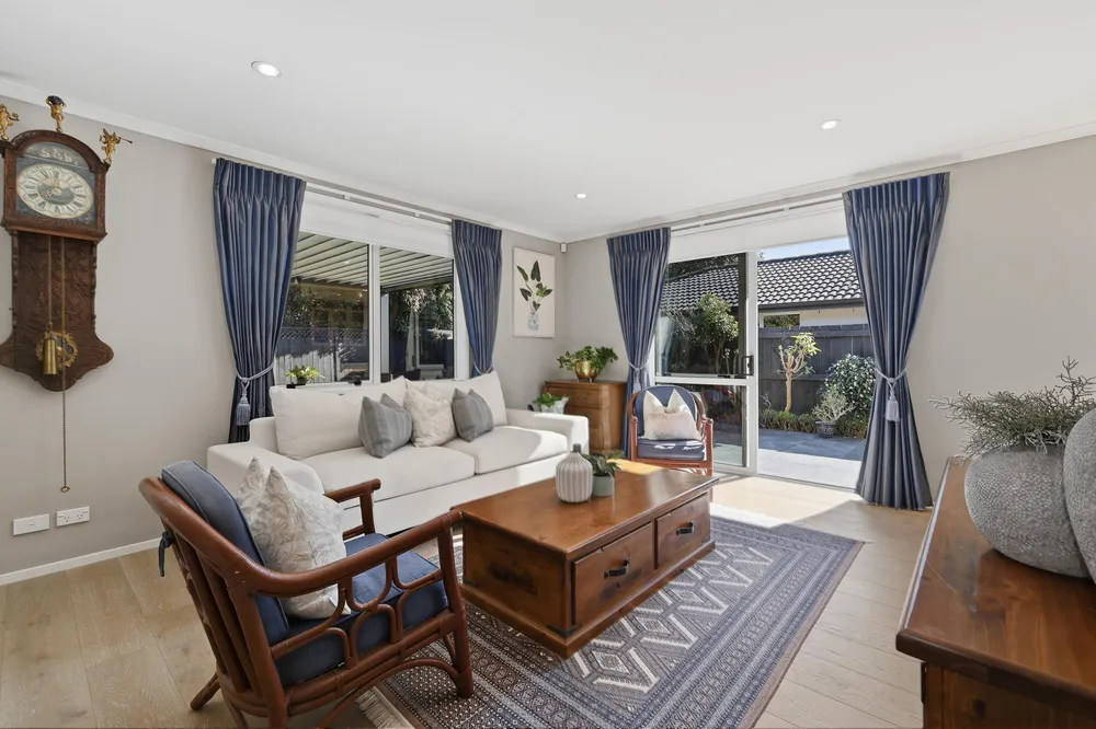 Photos of 15 Hansard Place