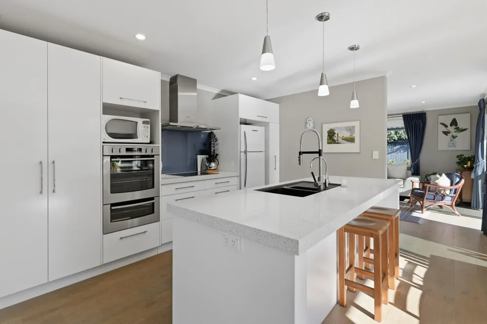 Photos of 15 Hansard Place