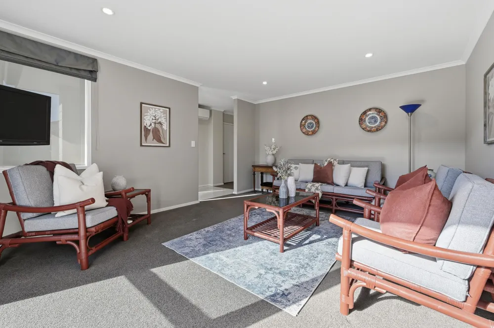Photos of 15 Hansard Place