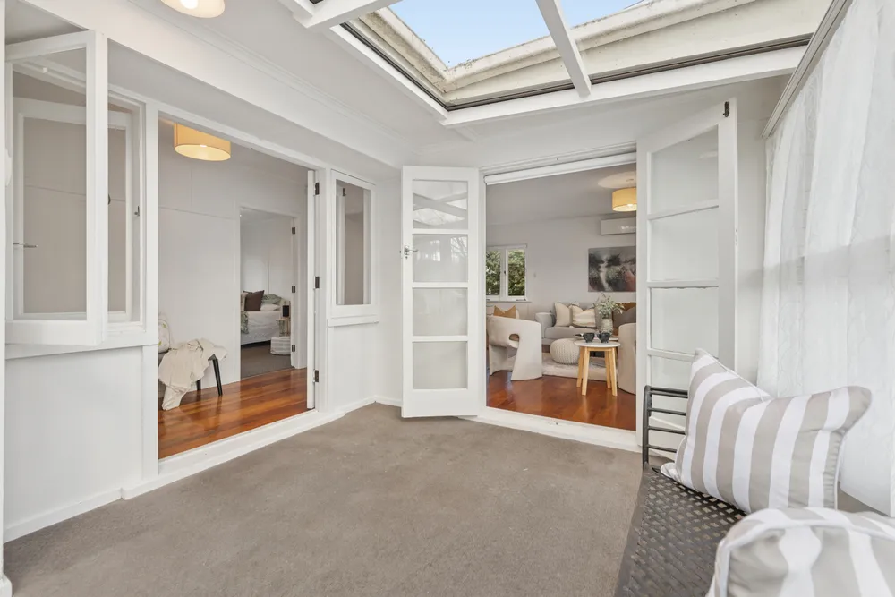 Photos of 75 Clevedon Road