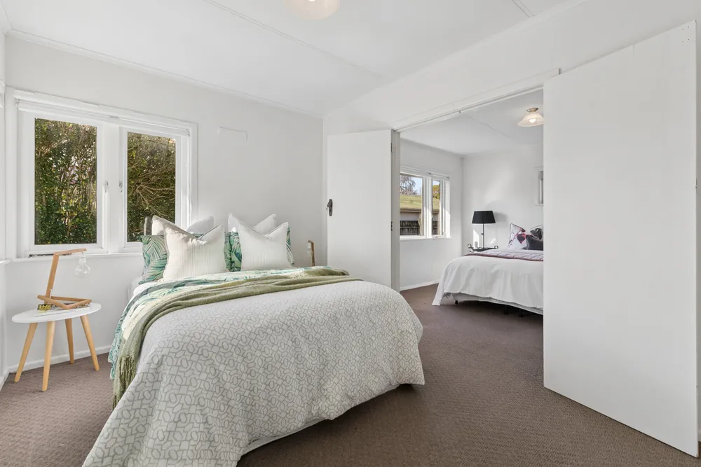 Photos of 75 Clevedon Road