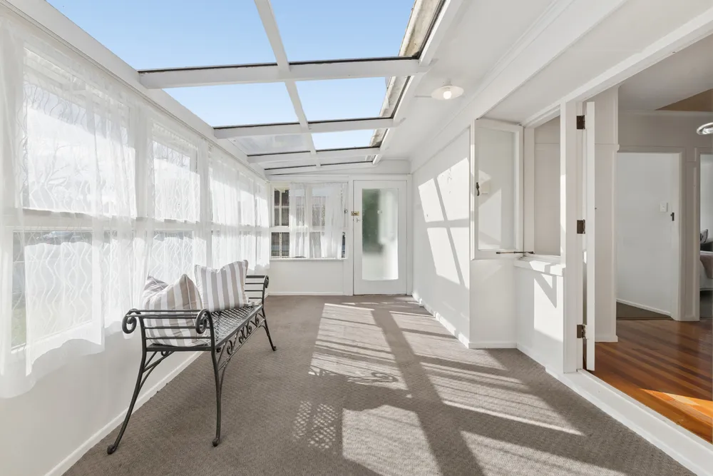 Photos of 75 Clevedon Road