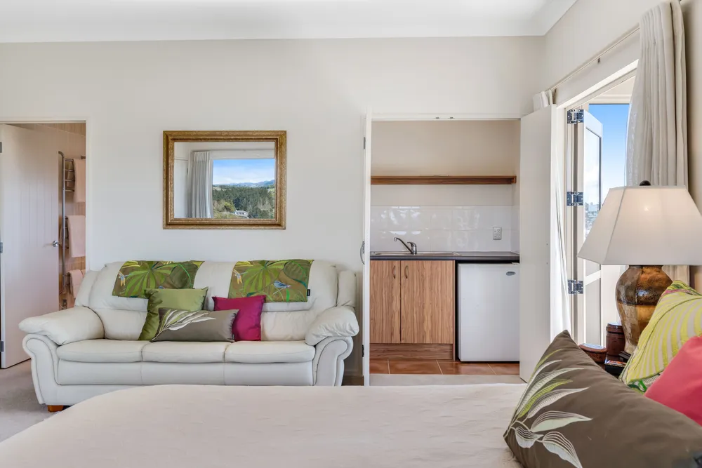 Photos of 47 Somerville Road