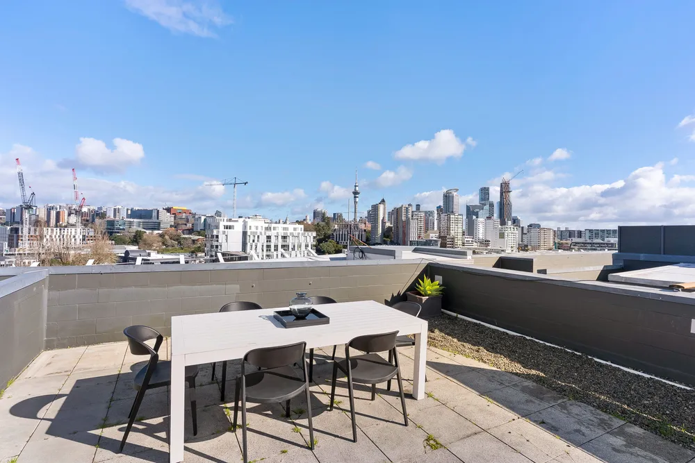 Photos of 3G/11 Augustus Terrace