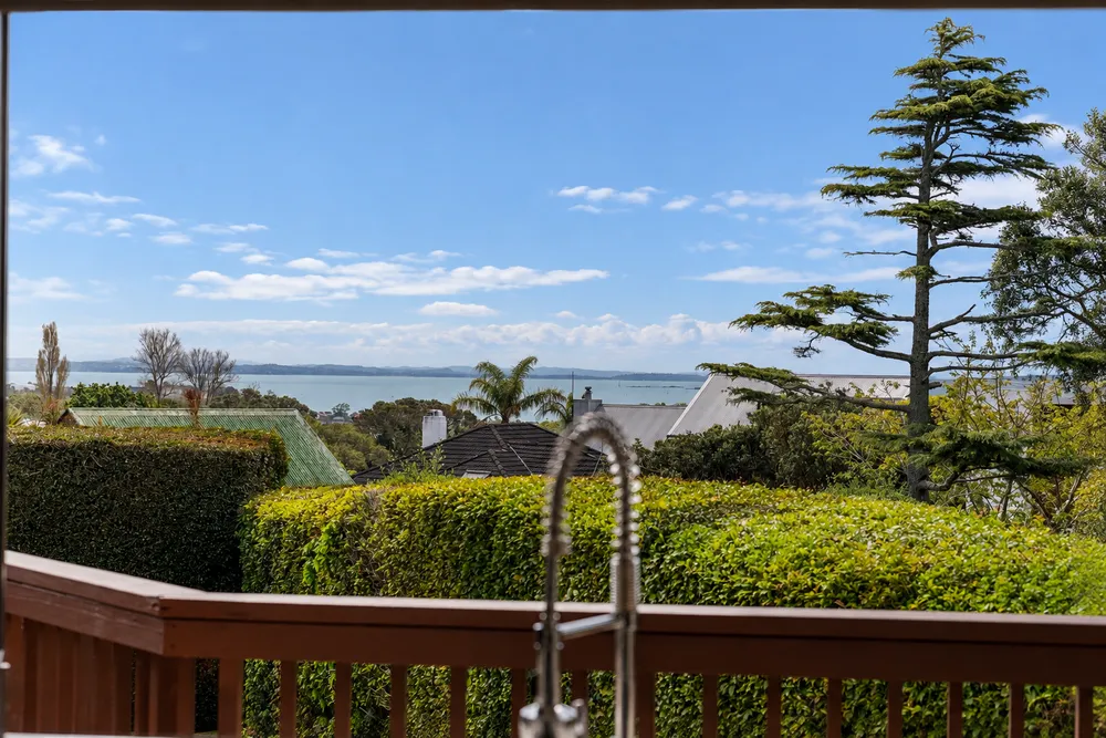 Photos of 325 St Heliers Bay Road