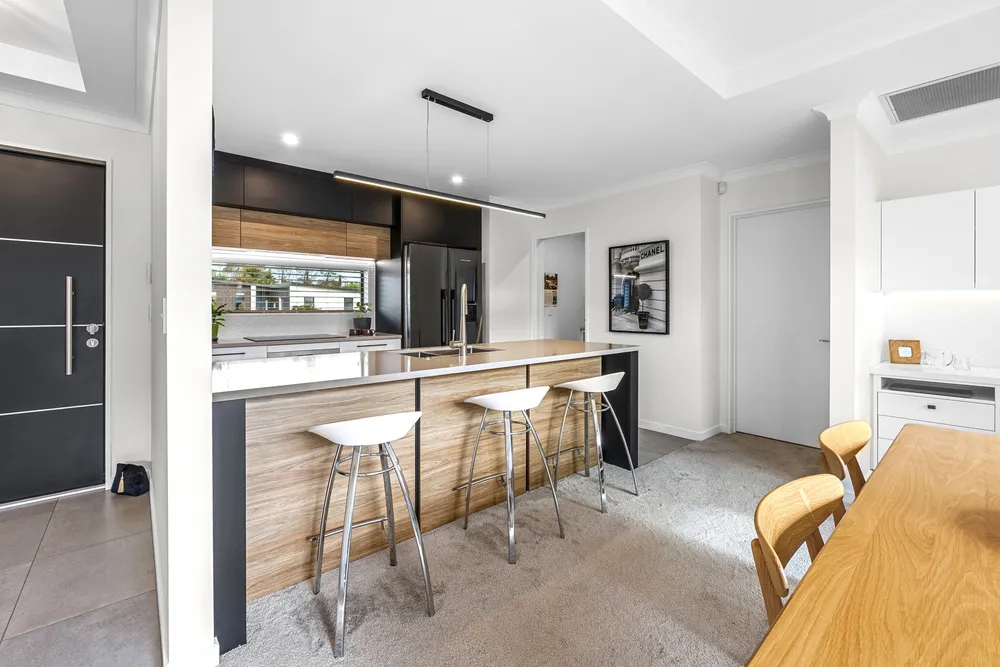 Photos of 10 Lyall Lane